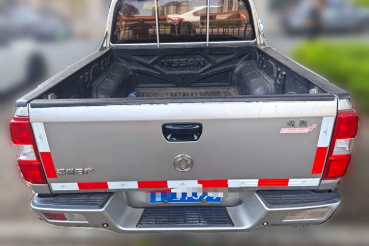 Used Dongfeng Ruichi 2017 2.5T Diesel Two-Wheel Drive Standard Version ZD25T5 Trunk