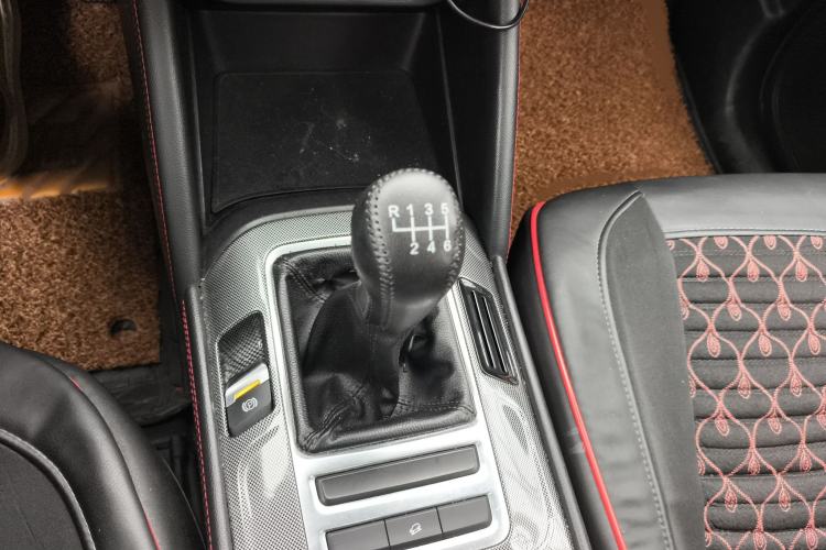 Used Changan CS55 2017 1.5T Manual Colorful Edition