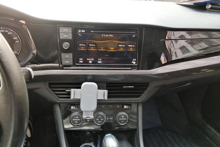 Used Volkswagen Bora 2019 1.5L Automatic Luxury Version Audio And AC Panel