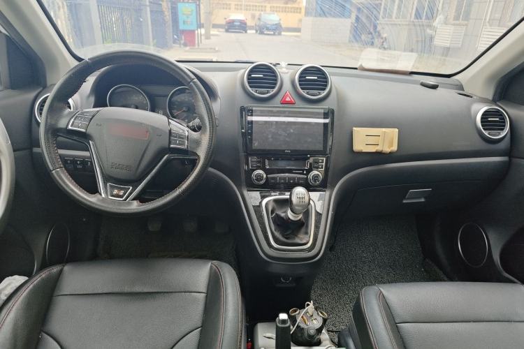 Used Haval H6 2015 Upgraded Model 1.5T Manual Two-Wheel Drive Elite Version
