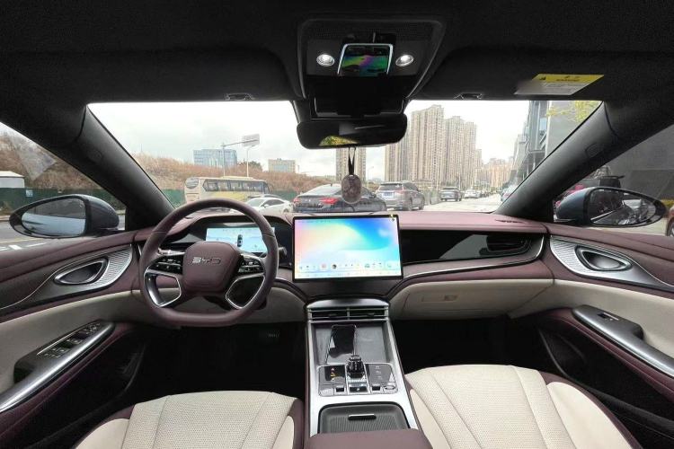 Used BYD Seal 2023 DM-i 1.5L 121km Prestige Model
