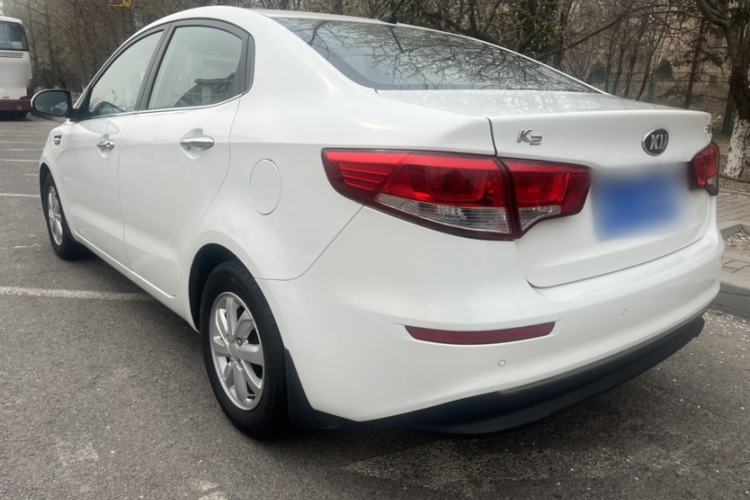 Used Kia K2 2015 Sedan 1.4L Automatic GLS Exterior 3