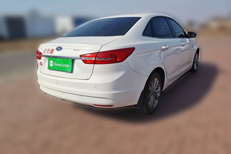 Used Ford Escort 2015 1.5L Manual Fashion Edition