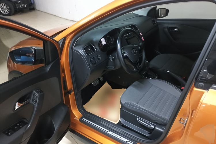 Used Volkswagen Polo 2018 1.5L Cross Polo Automatic