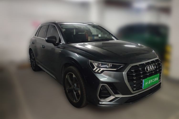 Used Audi Q3 2019 40 TFSI Fashion Dynamic Model

