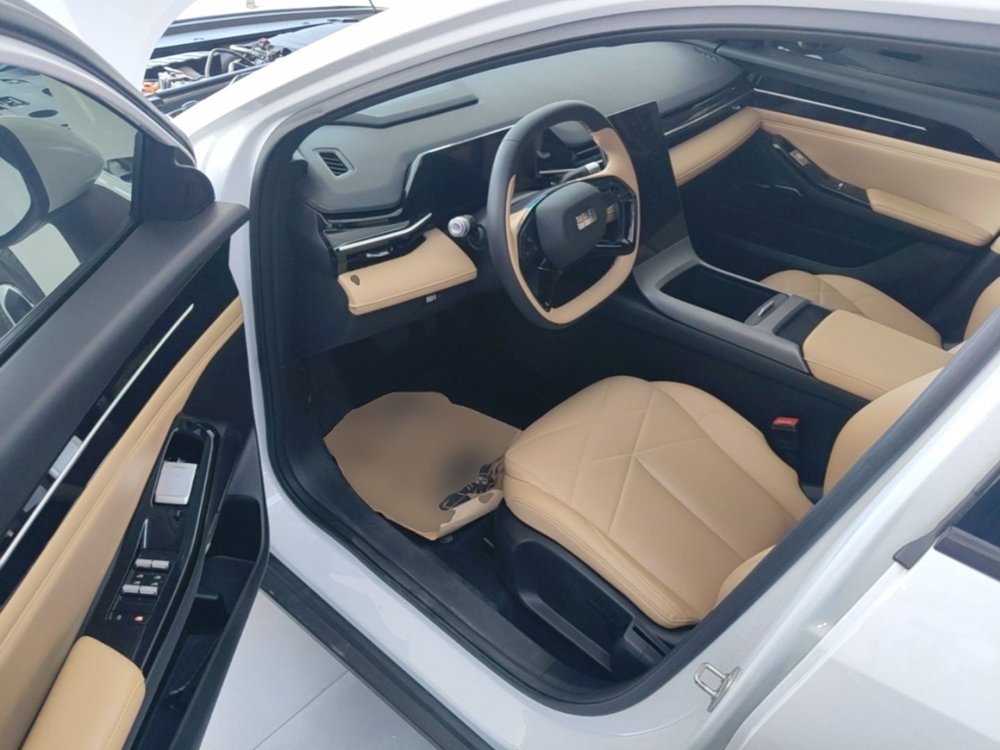 Geely Galaxy L6 2023 60km PLUS — снимка 18