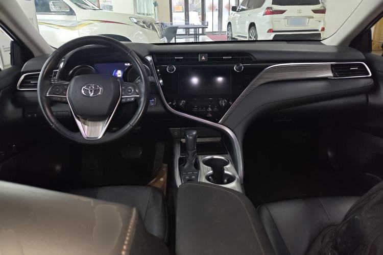 Used Toyota Camry 2019 Dual-Engine 2.5 HG Luxury Edition China VI Standard Center Console