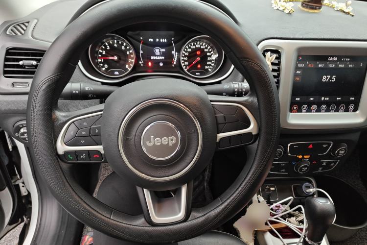 Used Jeep Compass 2020 220T Automatic Leading Edition
