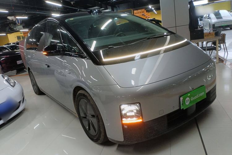 Used Li Auto MEGA 2024 Ultra Model
