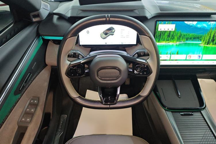 Used Lynk & Co 08 EM-P 2023 120km Long-Range Halo
