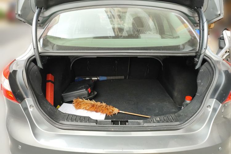 Used Ford Focus 2012 Sedan 1.6L Manual Comfort Model
