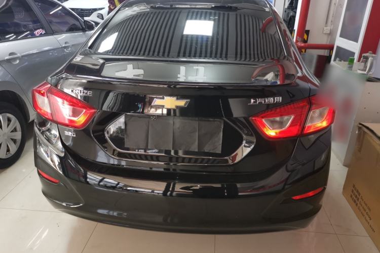 Used Chevrolet Cruze 2018 320 Automatic Pioneer Sunroof Edition