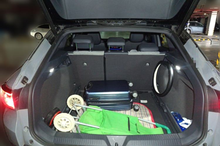 Used Volkswagen ID.4 CROZZ 2022 High-Performance PRIME Edition Trunk