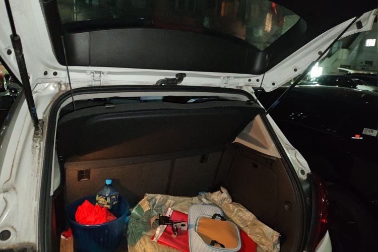 Used Chevrolet Trax 2014 1.4T Automatic Two-Wheel Drive Comfort Version Trunk