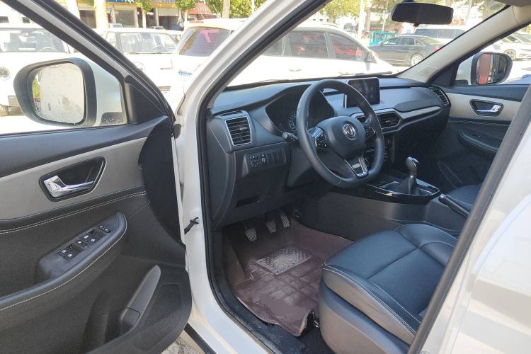 Used Dongfeng Fengon S560 2019 1.8L Manual Urban Model