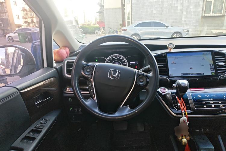 Used Honda Odyssey 2015 Updated Version 2.4L Smart Edition
