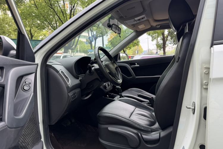 Used Hyundai ix25 2015 1.6L Automatic Two-Wheel Drive Smart GLS Trim
