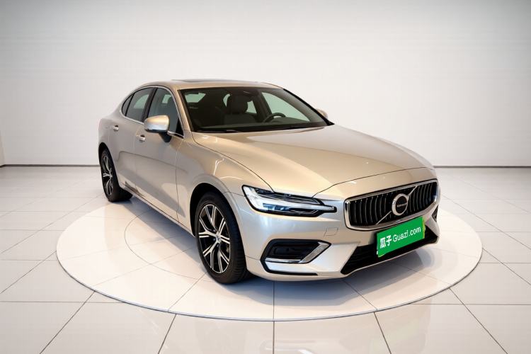 Used Volvo S60 2026 Model B4 Zhiyi Luxury Edition Exterior 1