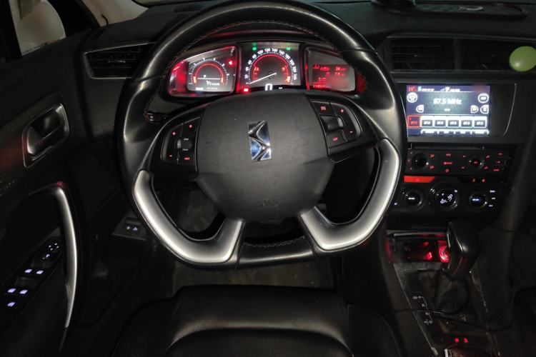 Used DS 5LS 2016 1.6T Luxury Edition THP160 Steering Wheel