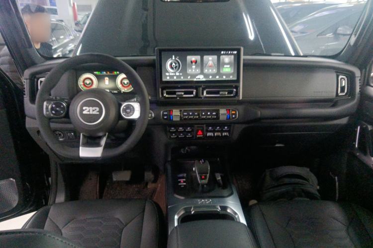 Used 212 T01 2025 2.0T Changfeng
