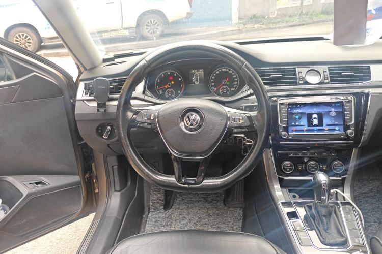 Used Volkswagen Passat 2016 280TSI DSG Prestige Edition Steering Wheel