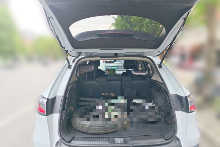 Used Honda HR-V 2023 2.0L eHEV Dynamic Speed Version Trunk