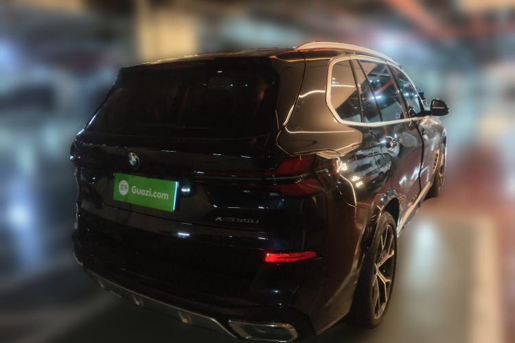 Used BMW X5 2023 xDrive 30Li Luxury M Sport Package
