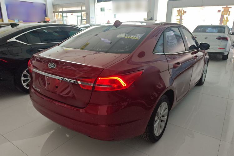 Used Ford Escort 2015 1.5L Automatic Fashion Model Rear Right 45 Deg