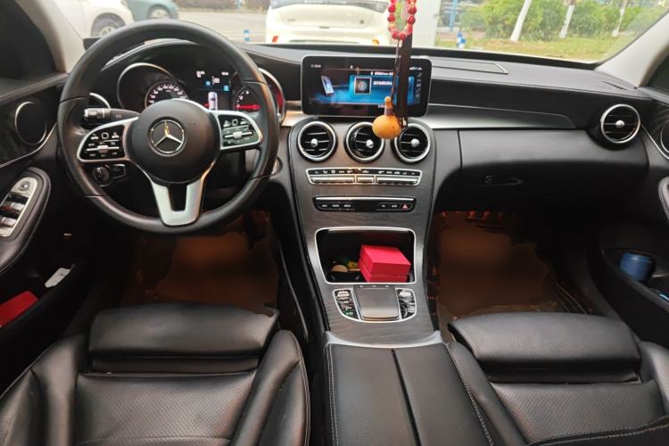 Used Mercedes-Benz C-Class 2019 C 180 L Dynamic Sports Edition Center Console