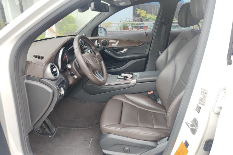 Used Mercedes-Benz GLC 2016 GLC 300 4MATIC Dynamic Model
