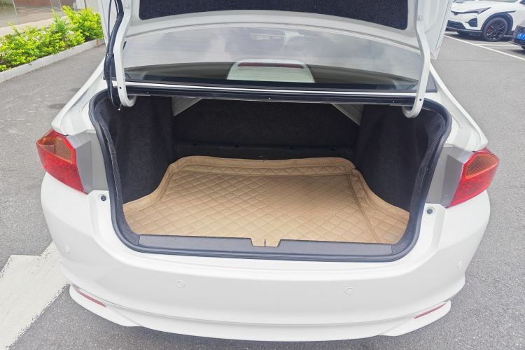 Used Honda City 2015 1.5L CVT Comfort Version Trunk