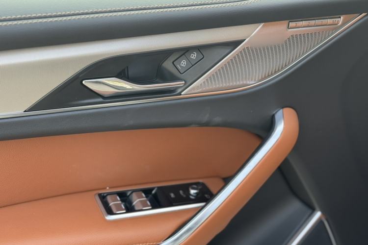 Used Jaguar F-PACE 2025 P250 R-Dynamic SE