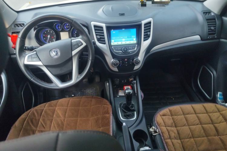 Used CHANGAN CS35 2016 1.6L Manual Luxury Model China V Standard Center Console