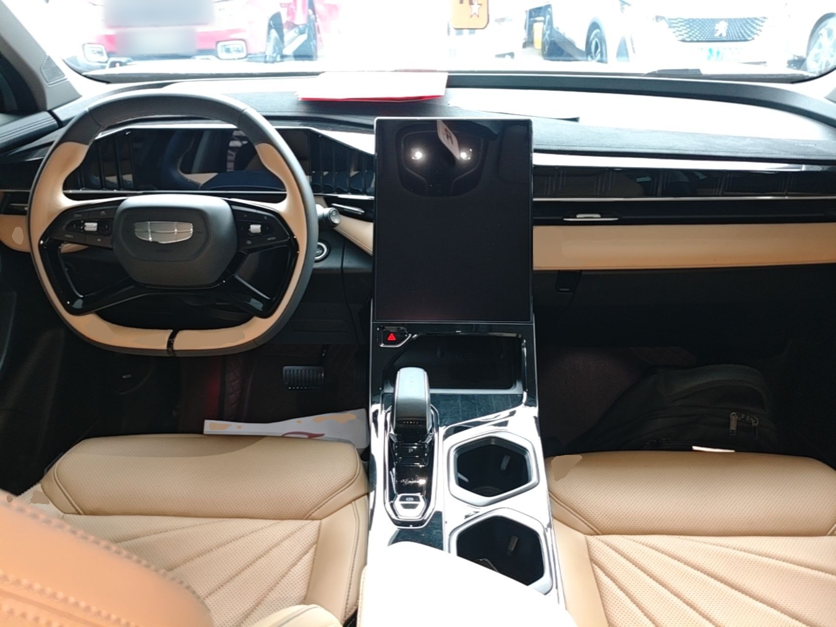 Geely Auto FX11 2023 1.5TD DCT Prestige Edition — снимка 12