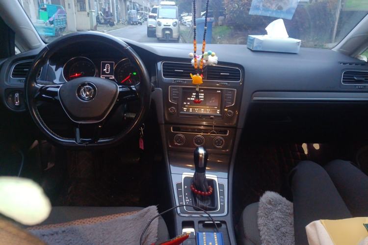 Used Volkswagen Golf 2017 1.6L Automatic Comfort Million-Vehicle Anniversary Edition