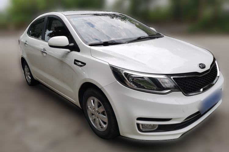 Used Kia K2 2015 Sedan 1.4L MT GLS Front Right 45 Deg