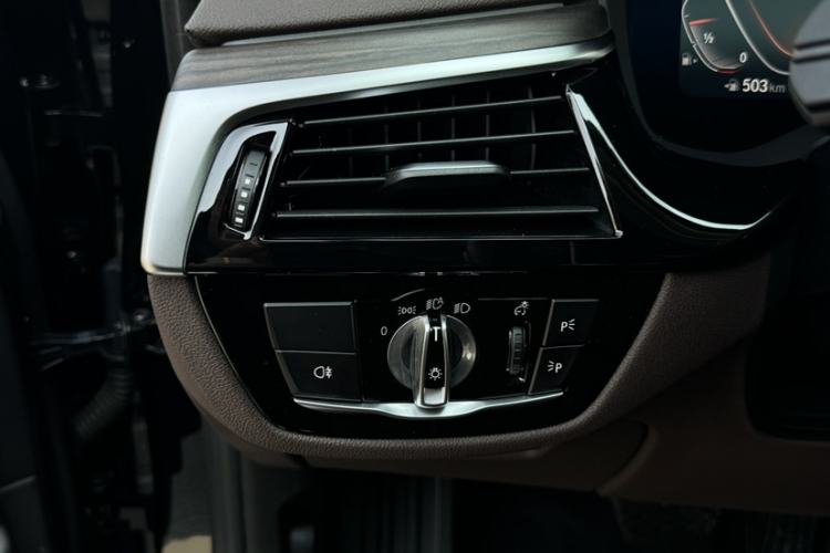 Used BMW 5 Series 2021 530Li Leading Luxury Package Interior 10