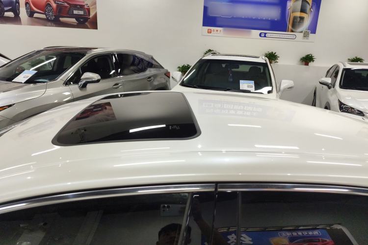 Used Lexus ES 2015 300h Comfort Edition
