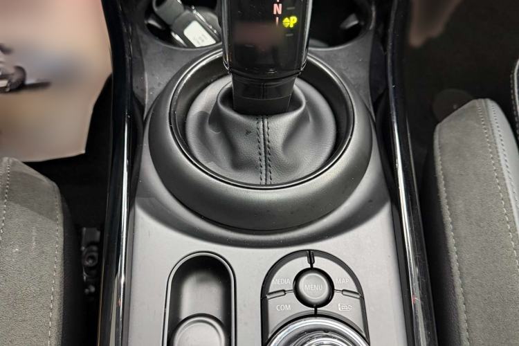 Used MINI Clubman 2023 Refresh 1.5T COOPER Connoisseur Gear Lever