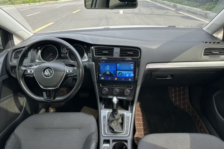 Used Volkswagen Golf 2018 230TSI Automatic Comfort Model