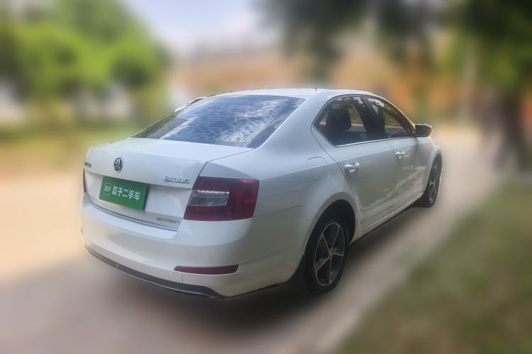 Used Skoda Octavia 2015 1.6L Manual Yijun Edition