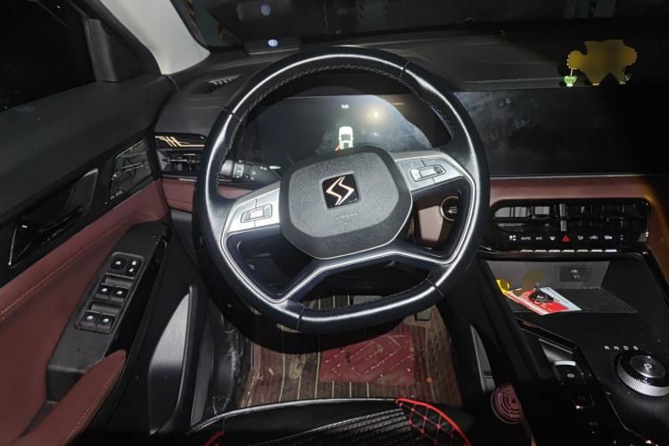 Used SOL X8 PLUS 2023 1.5 TGDI DCT Smart Edition 7-Seater