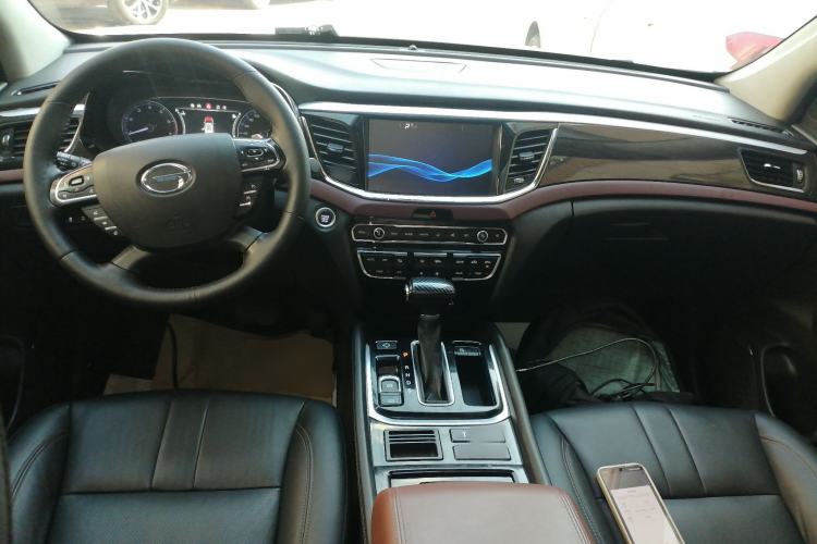 Used GAC Trumpchi GS8 2017 320T Two-Wheel Drive Luxury Smart Connectivity Version (7 Seats)
