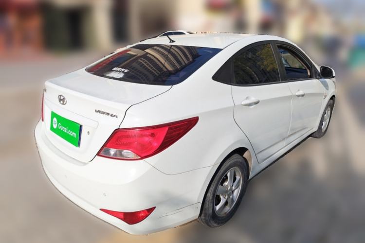 Used Hyundai Verna (older generation) 2016 1.4L Automatic Smart GLS Rear Right 45 Deg