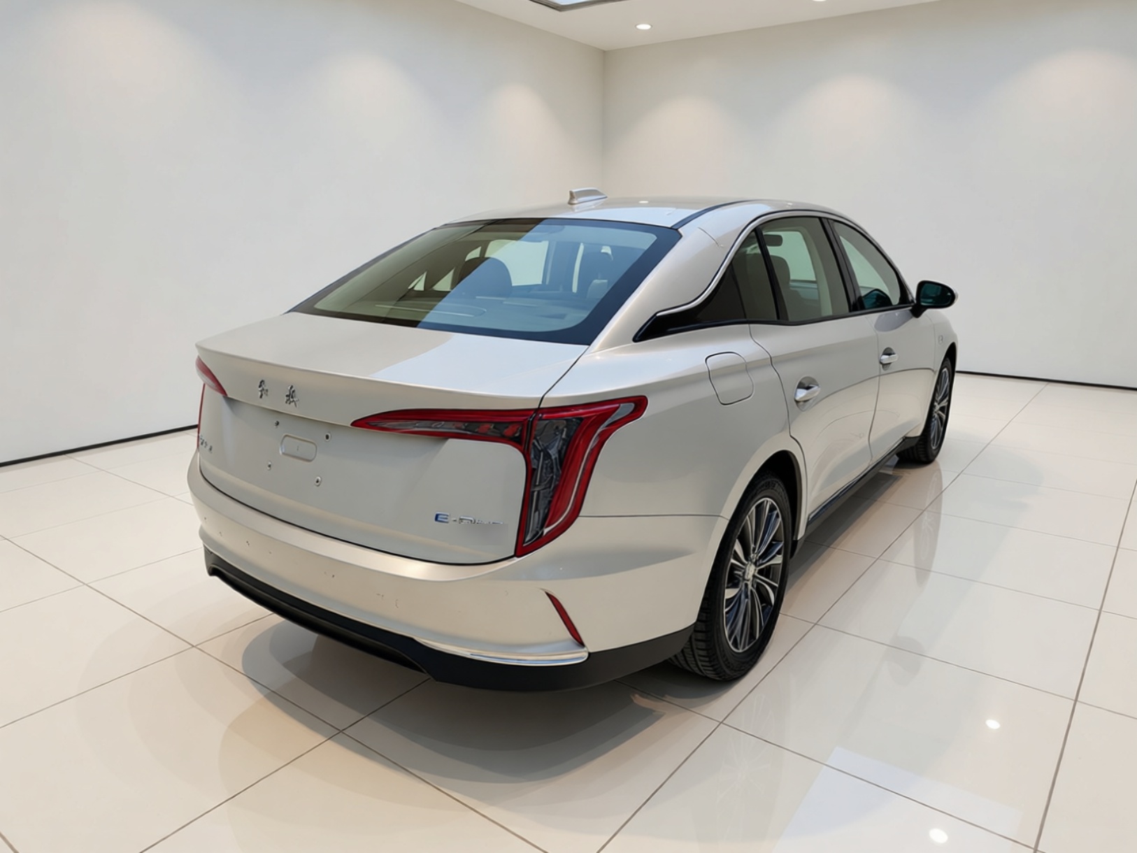 Hongqi E-QM5 2023 620km PLUS — снимка 6