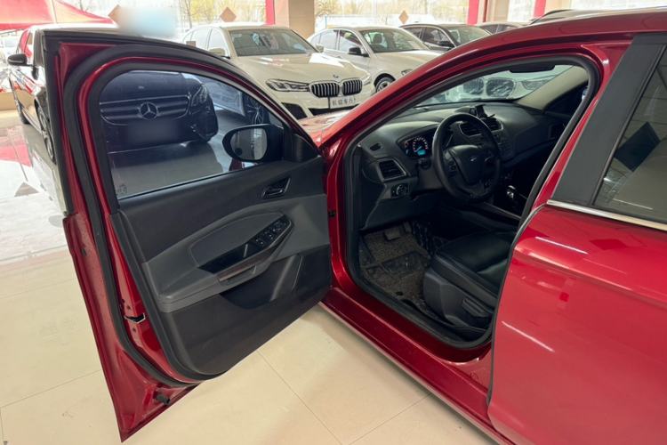 Used Ford Escort 2015 1.5L Automatic Fashion Model