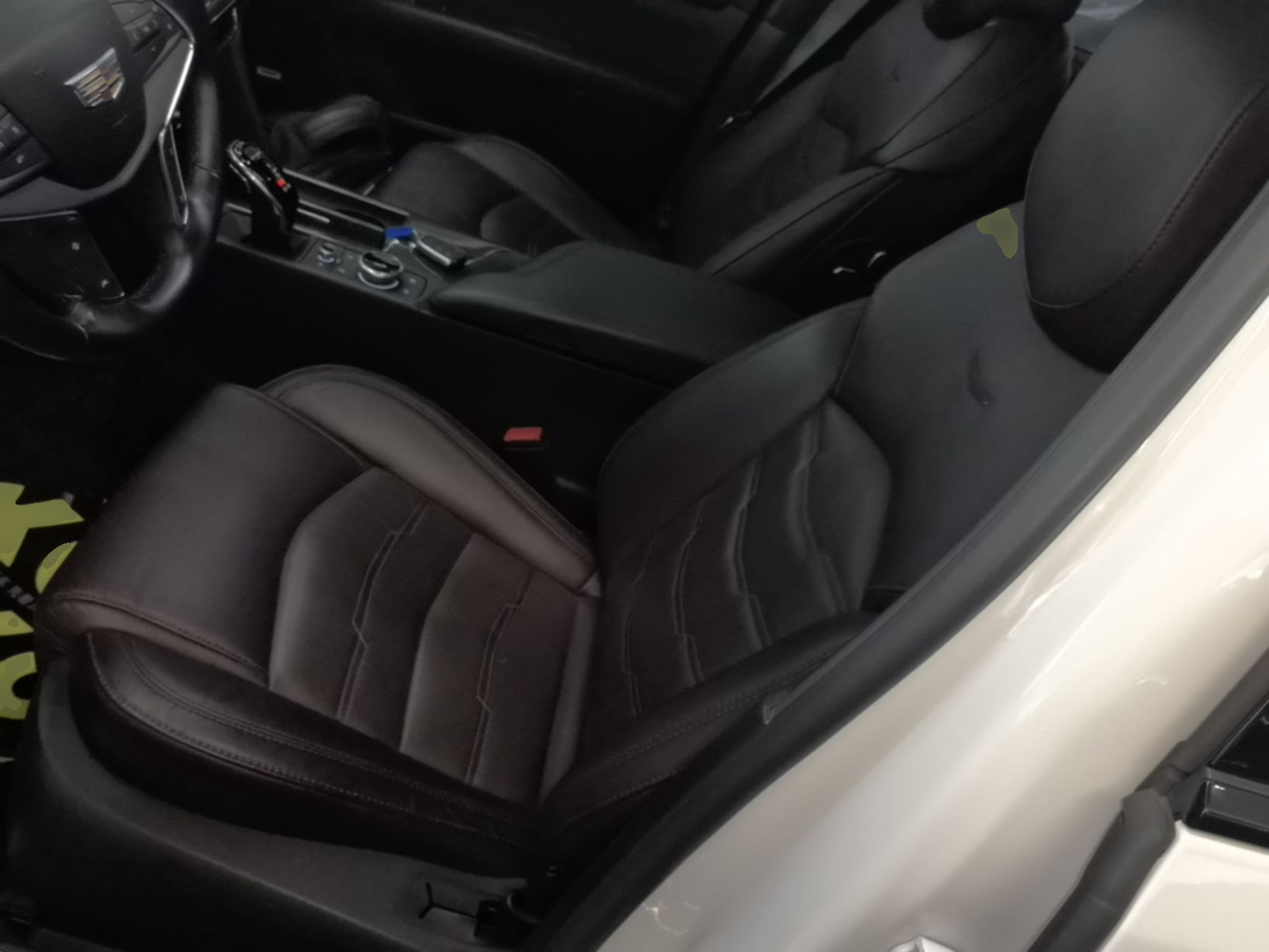 Vordere Reihe im Auto