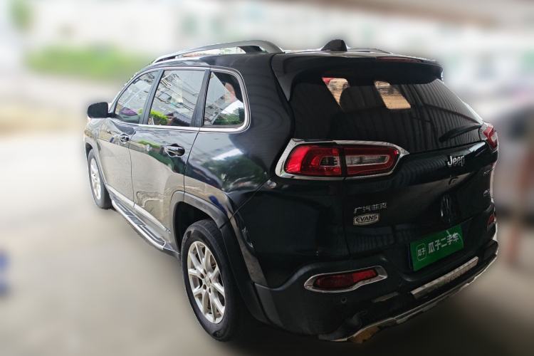 Used Jeep Cherokee 2016 2.4L Leading Smart Version Rear Left 45 Deg