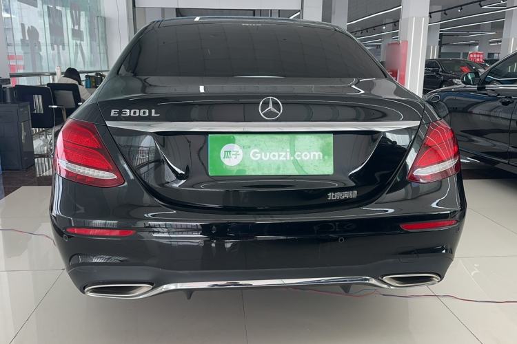 Used Mercedes-Benz E-Class 2016 E 300 L Sporty and Stylish Model
