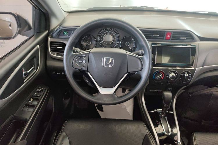 Used Honda Crider 2016 1.8L CVT Luxury Edition
